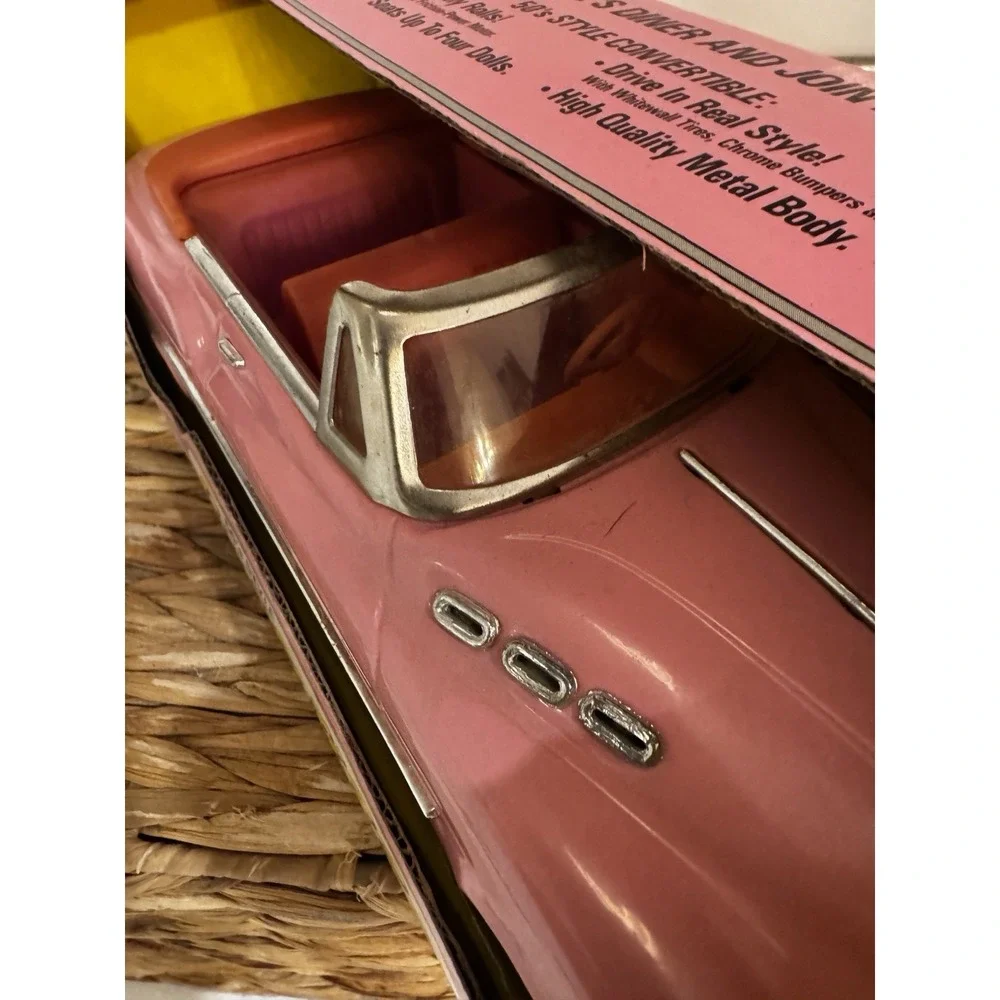 1989 TYCO DIXIE'S‎ DINER 50's STYLE CONVERTIBLE BUICK CAR PINK #1750